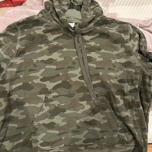 Amazon Essentials Green Camouflage Sweatshirt